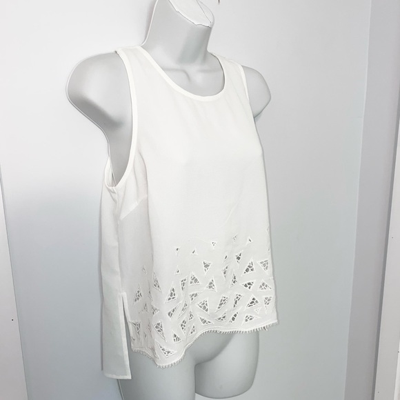 Astr White Sleeveless Top with Lace Detailing - Picture 3 of 7